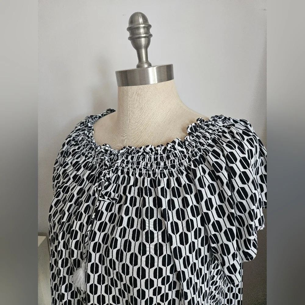 KATE SPADE Black & White Graphic Off-The-Shoulder Blouse | SZ S